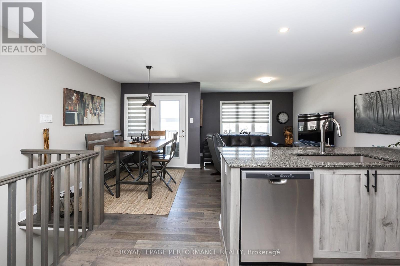 816 Bascule Place