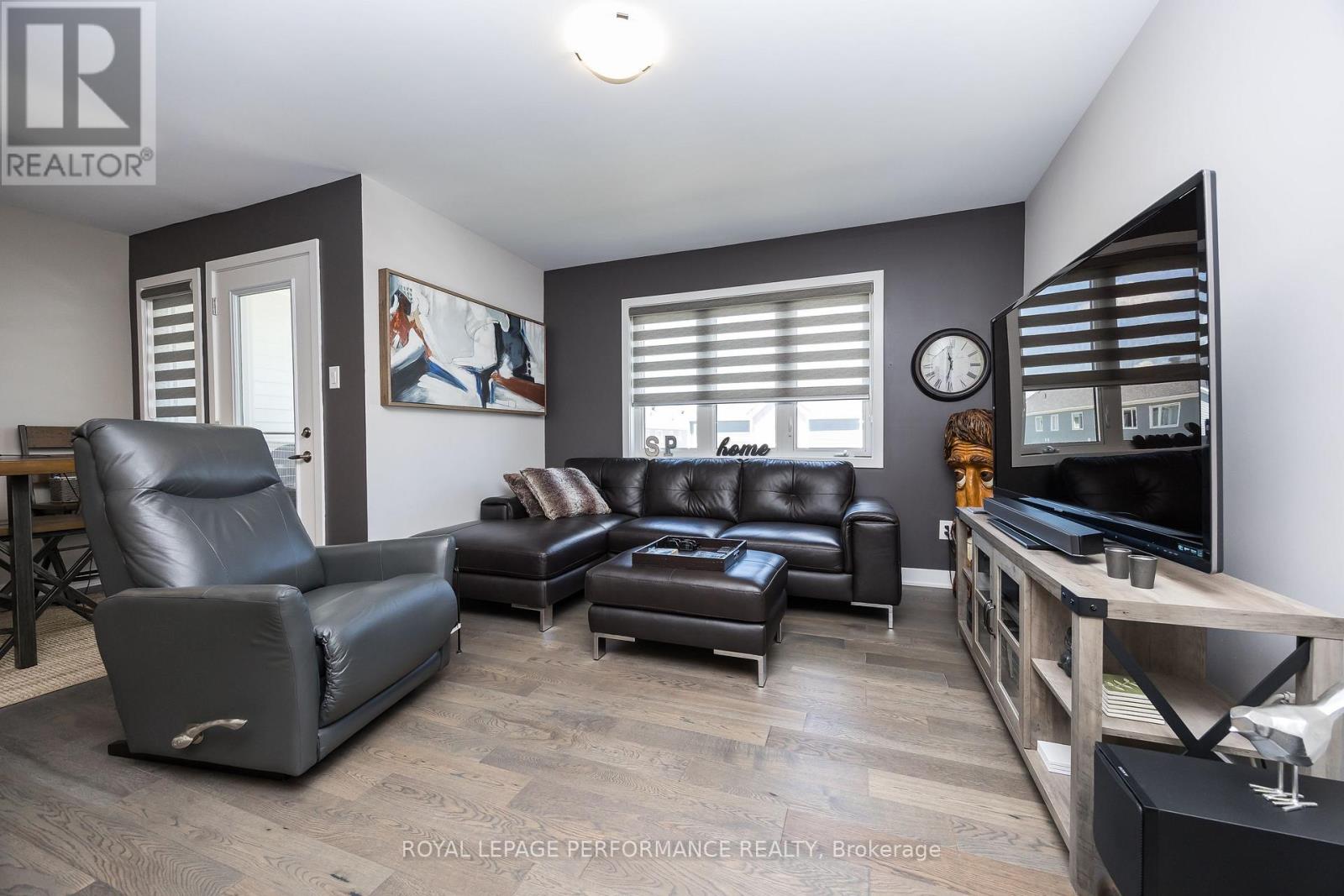 816 Bascule Place