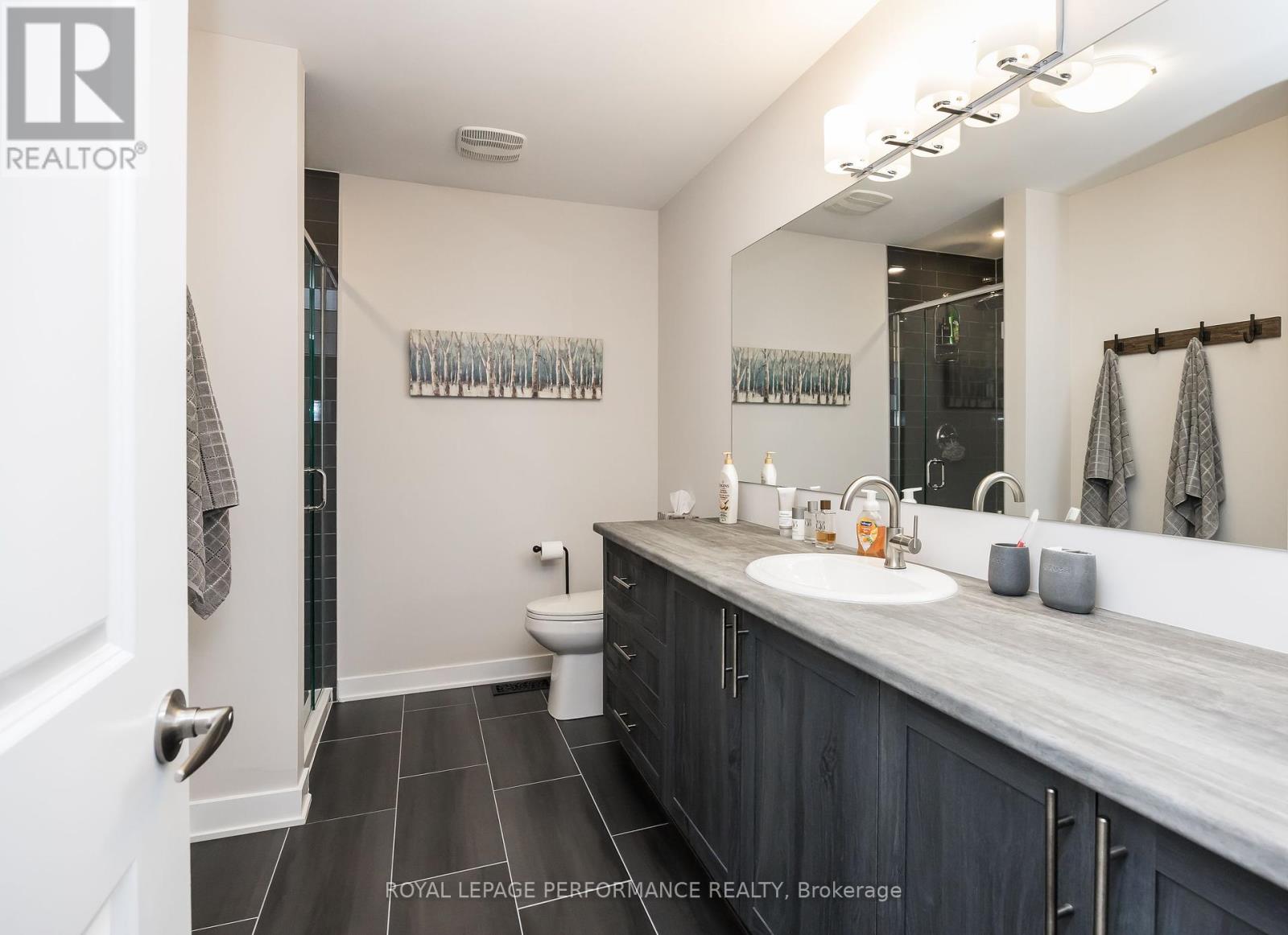 816 Bascule Place