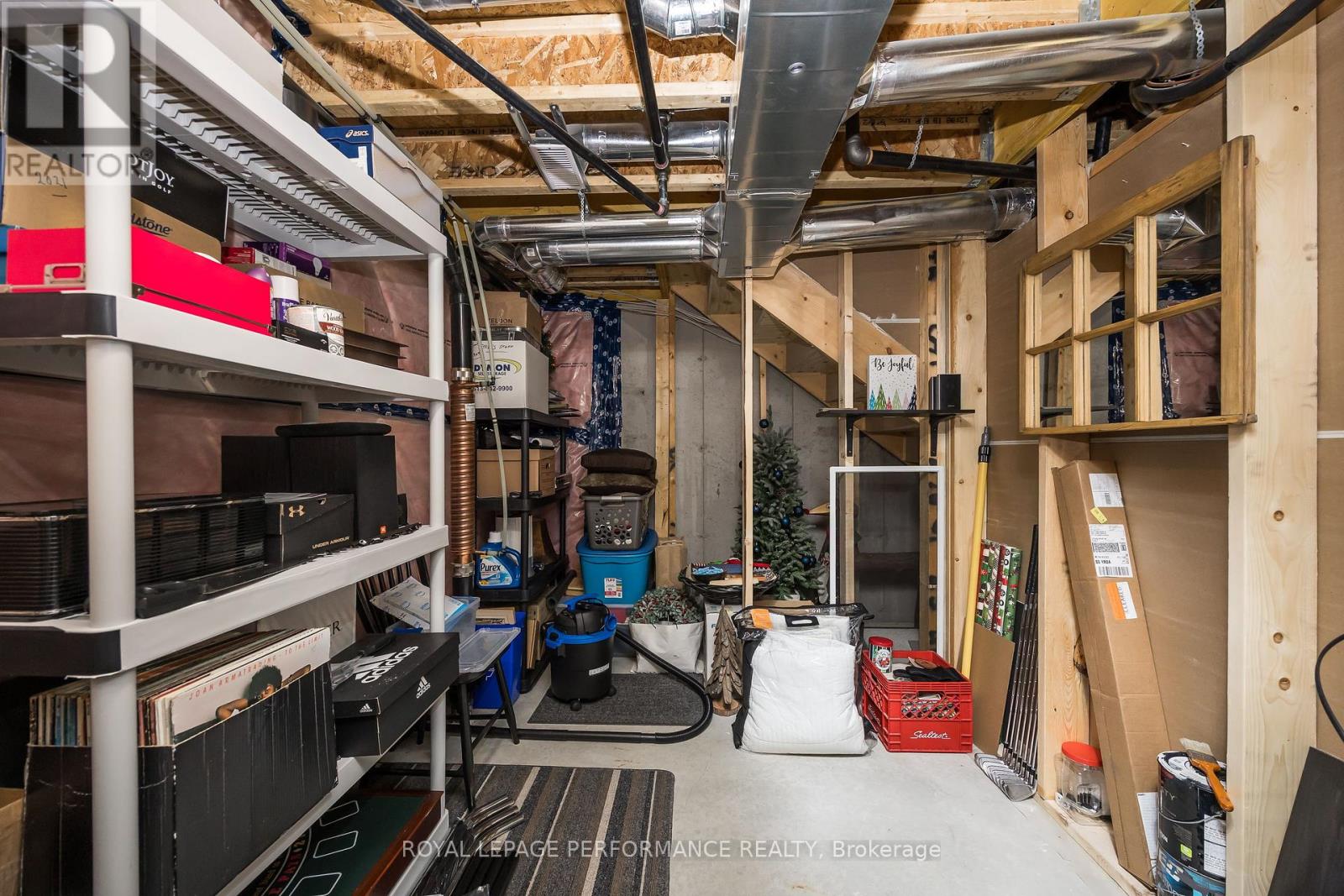 816 Bascule Place