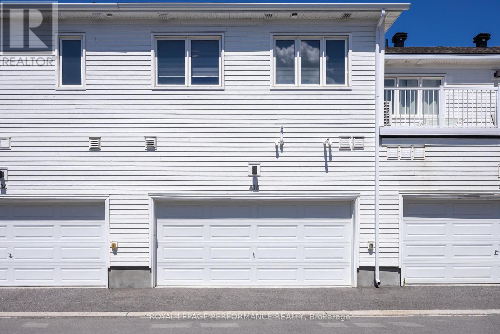 816 Bascule Place