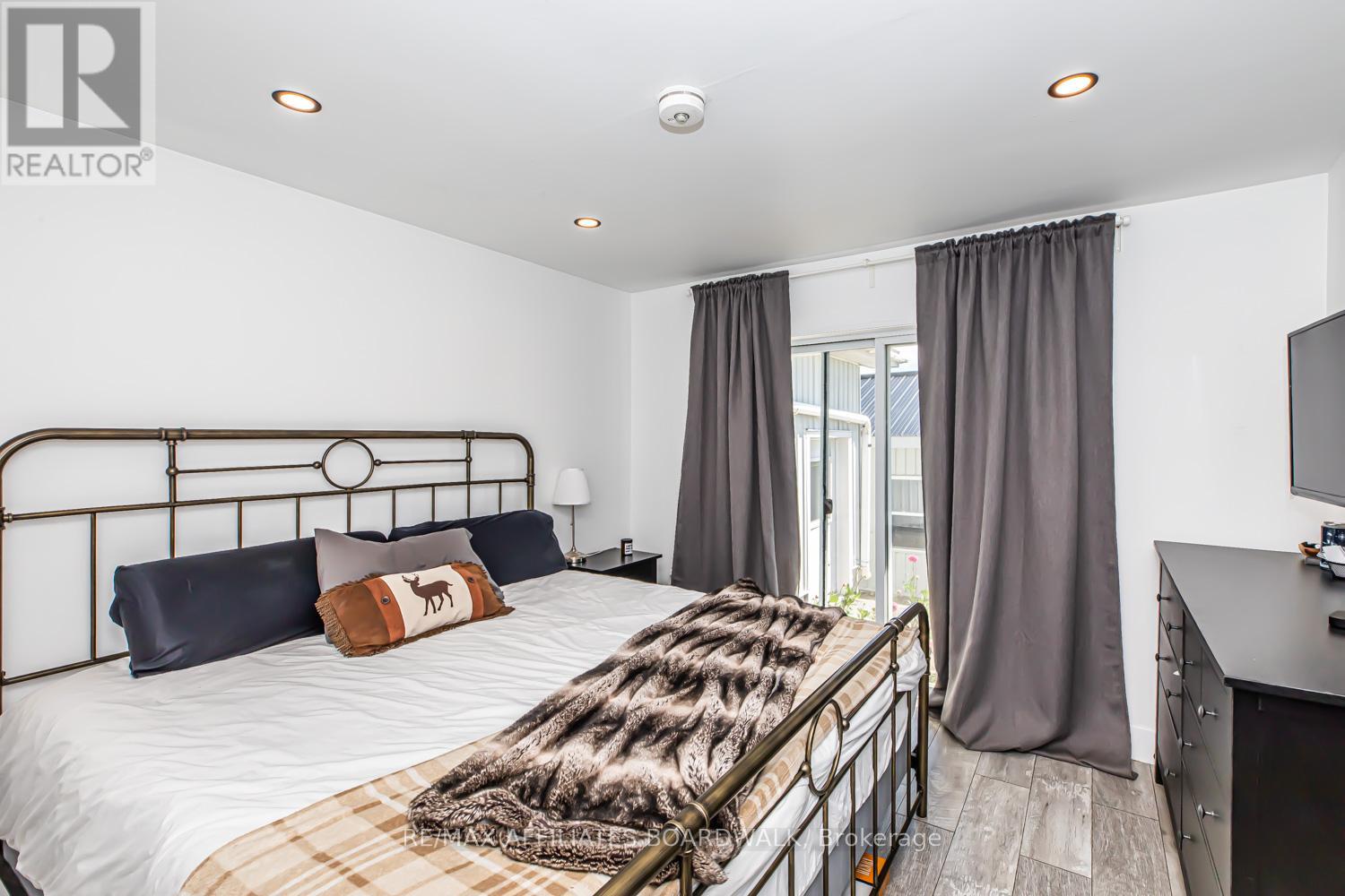 307 Donald B Munro Drive, Unit 303