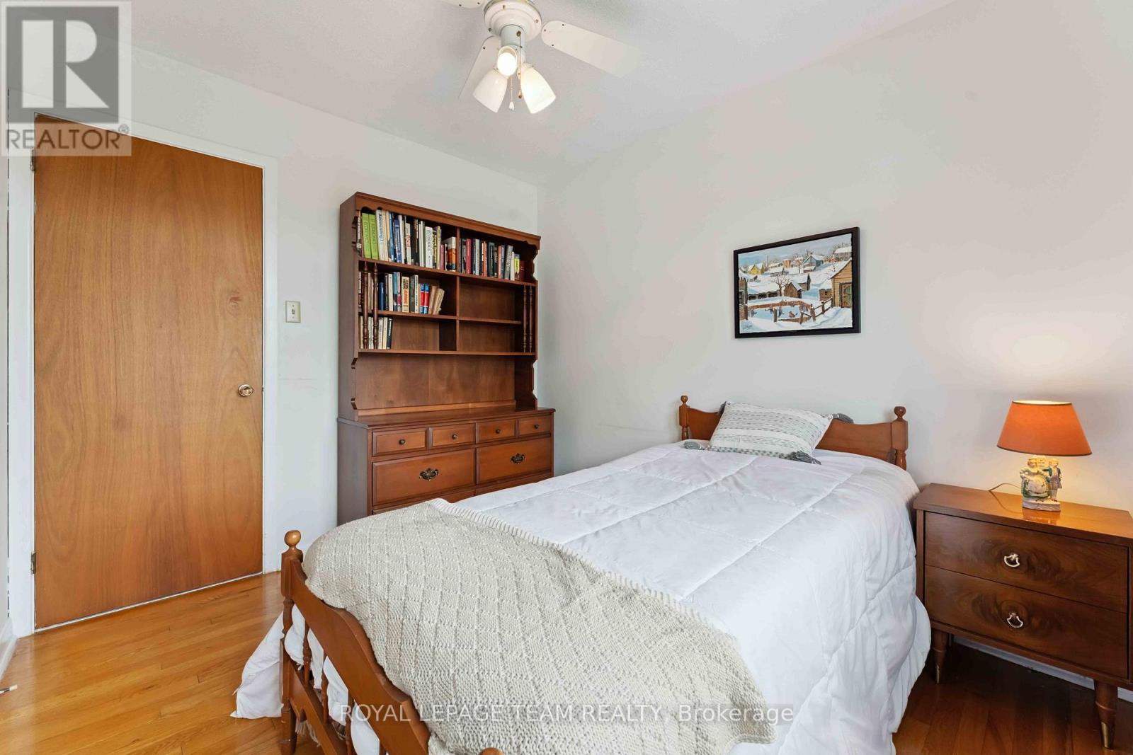 8 Oakwood Avenue