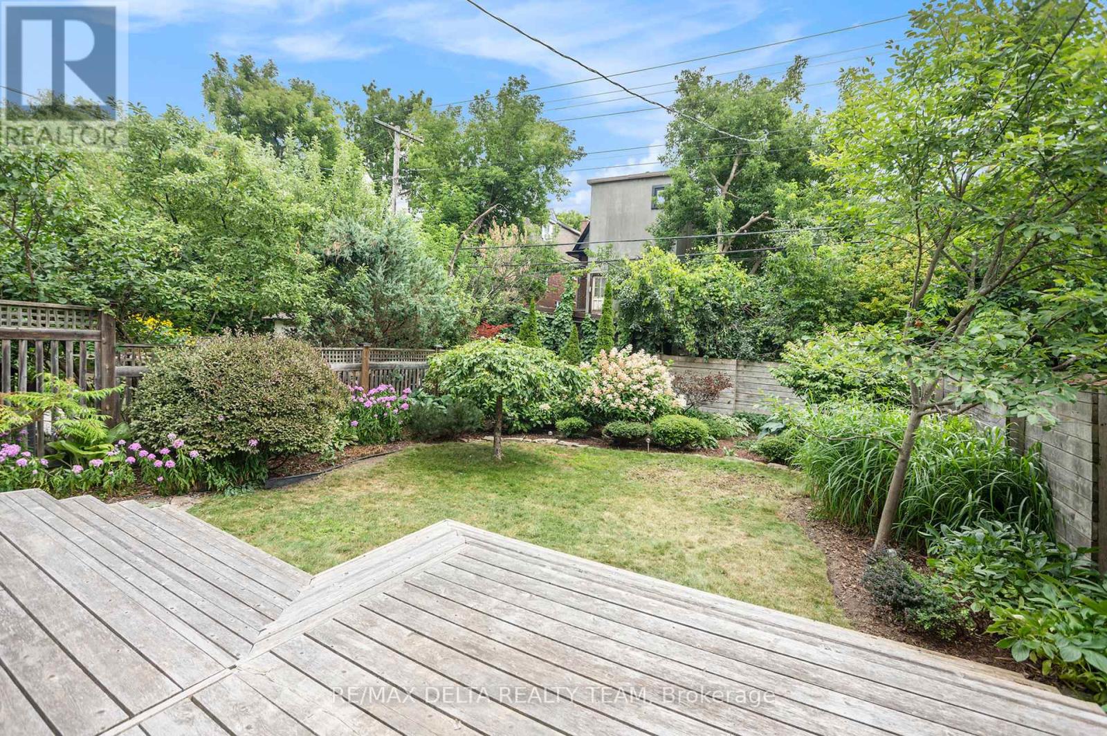 44 Renfrew Avenue