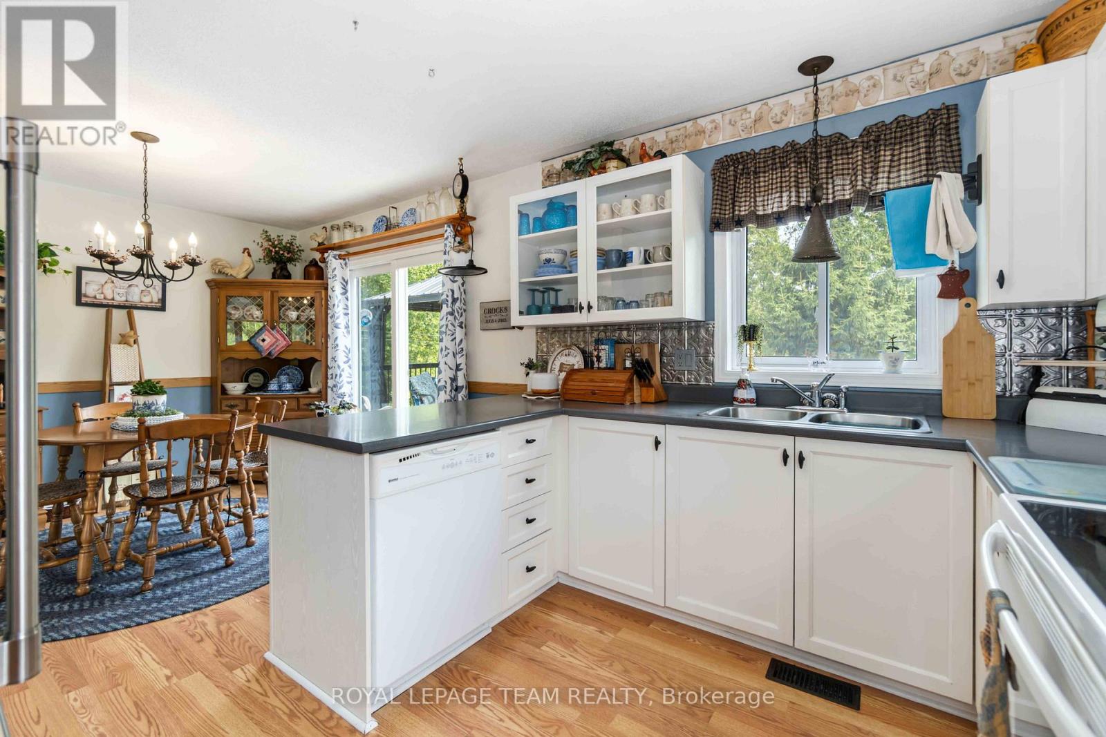 14 Mountain Ash Drive