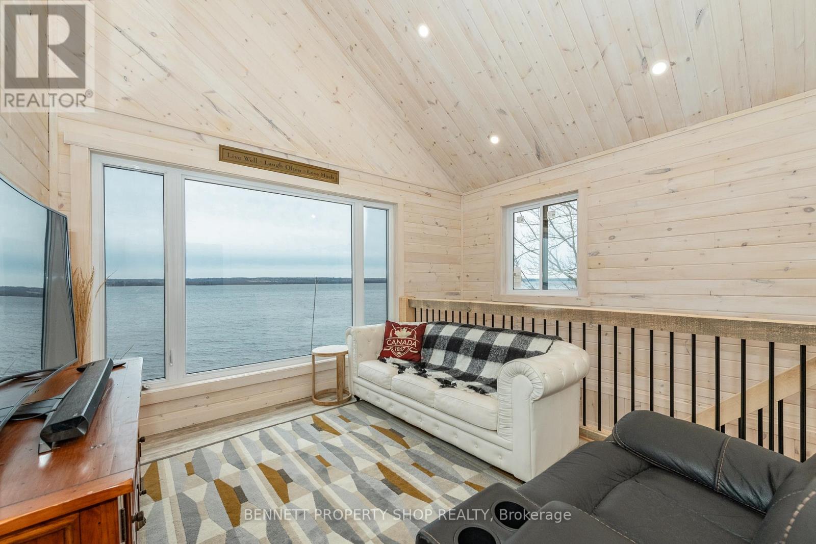 3020 Black Bay Lane