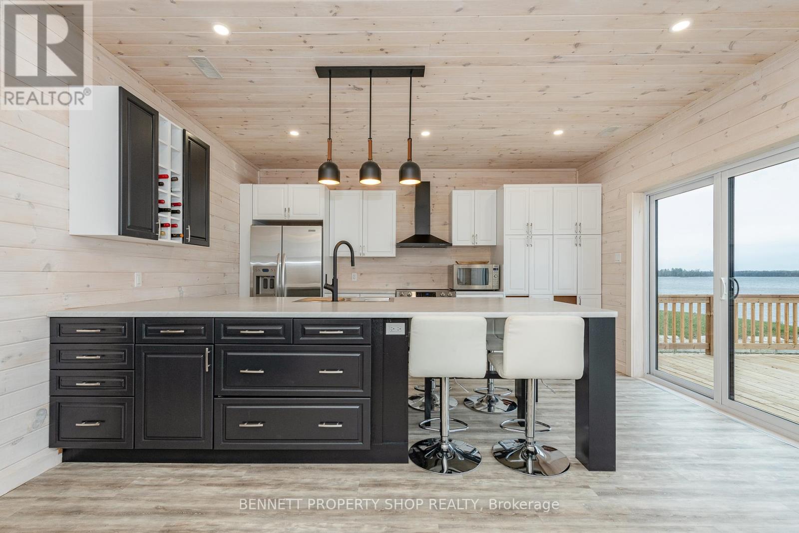 3020 Black Bay Lane