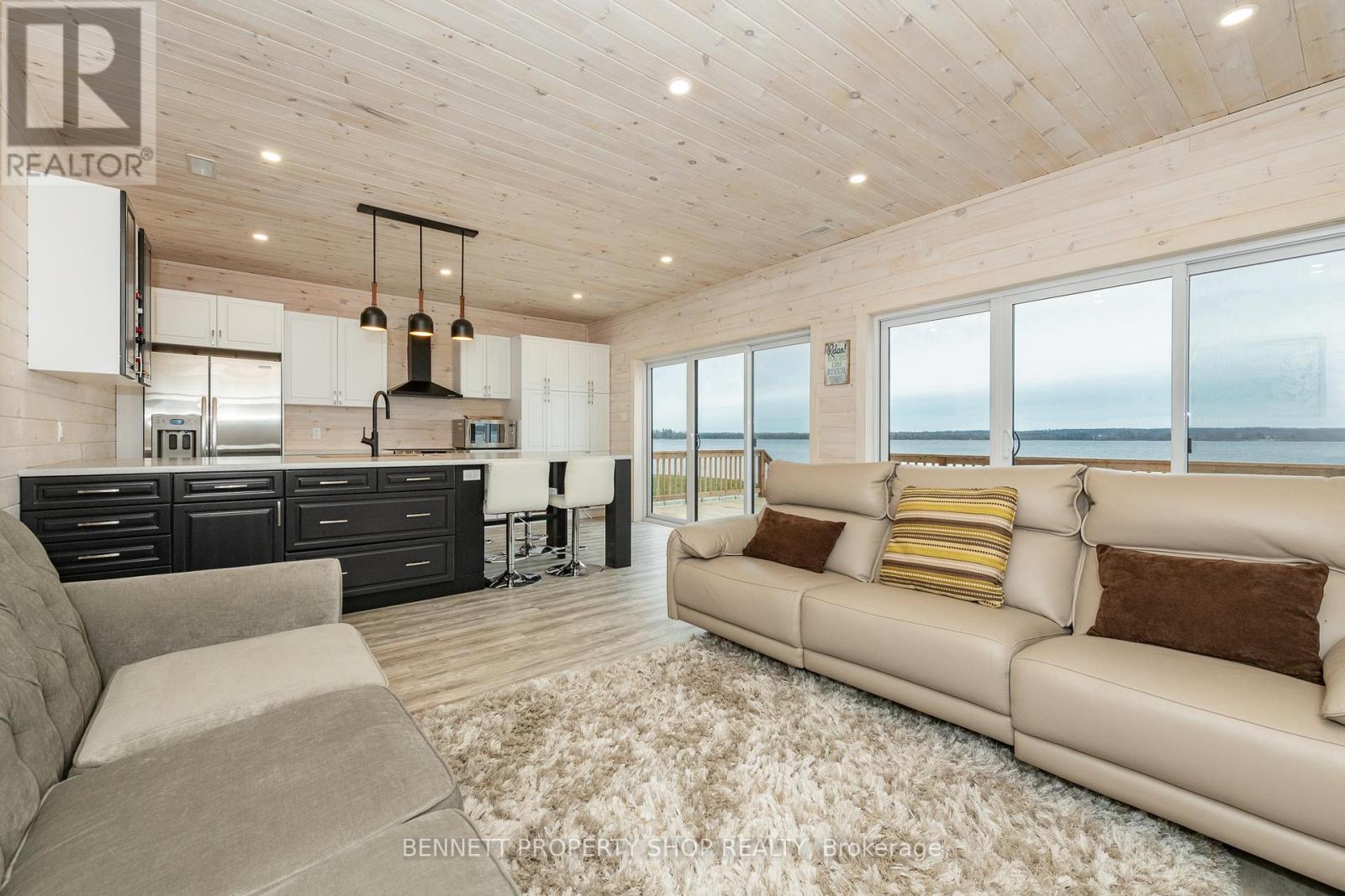 3020 Black Bay Lane