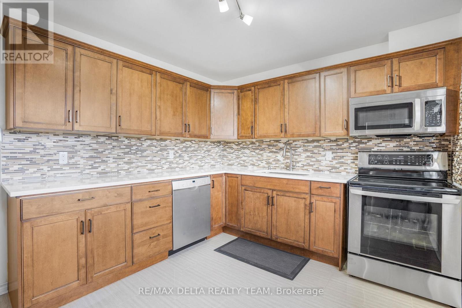 49 - 2115 Erinbrook Crescent