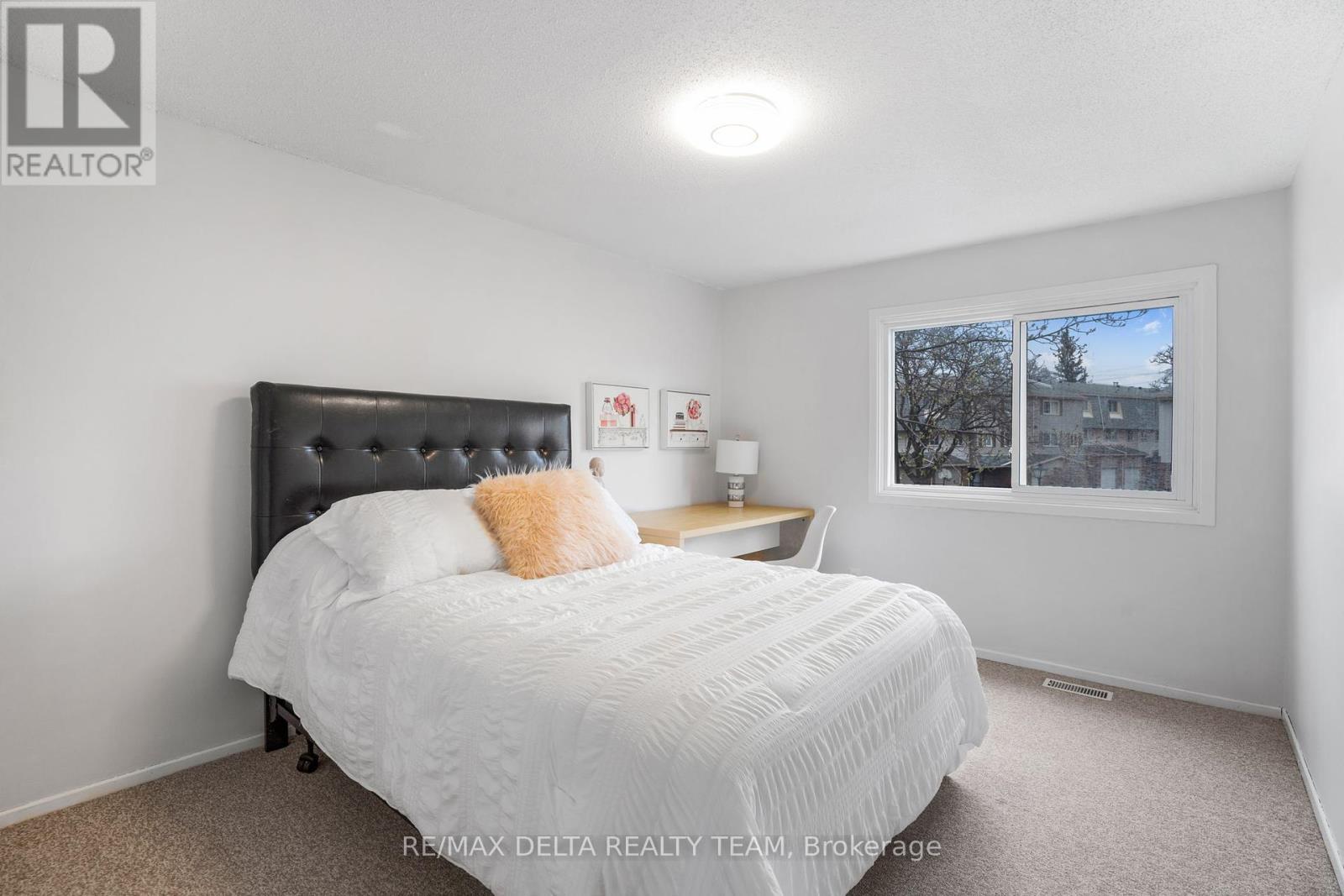 49 - 2115 Erinbrook Crescent