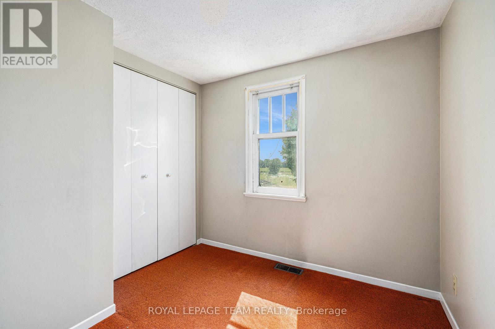 6109 Fourth Line Road W