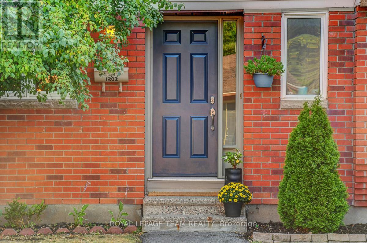 15 - 1302 Alness Court