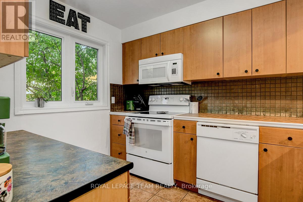 15 - 1302 Alness Court