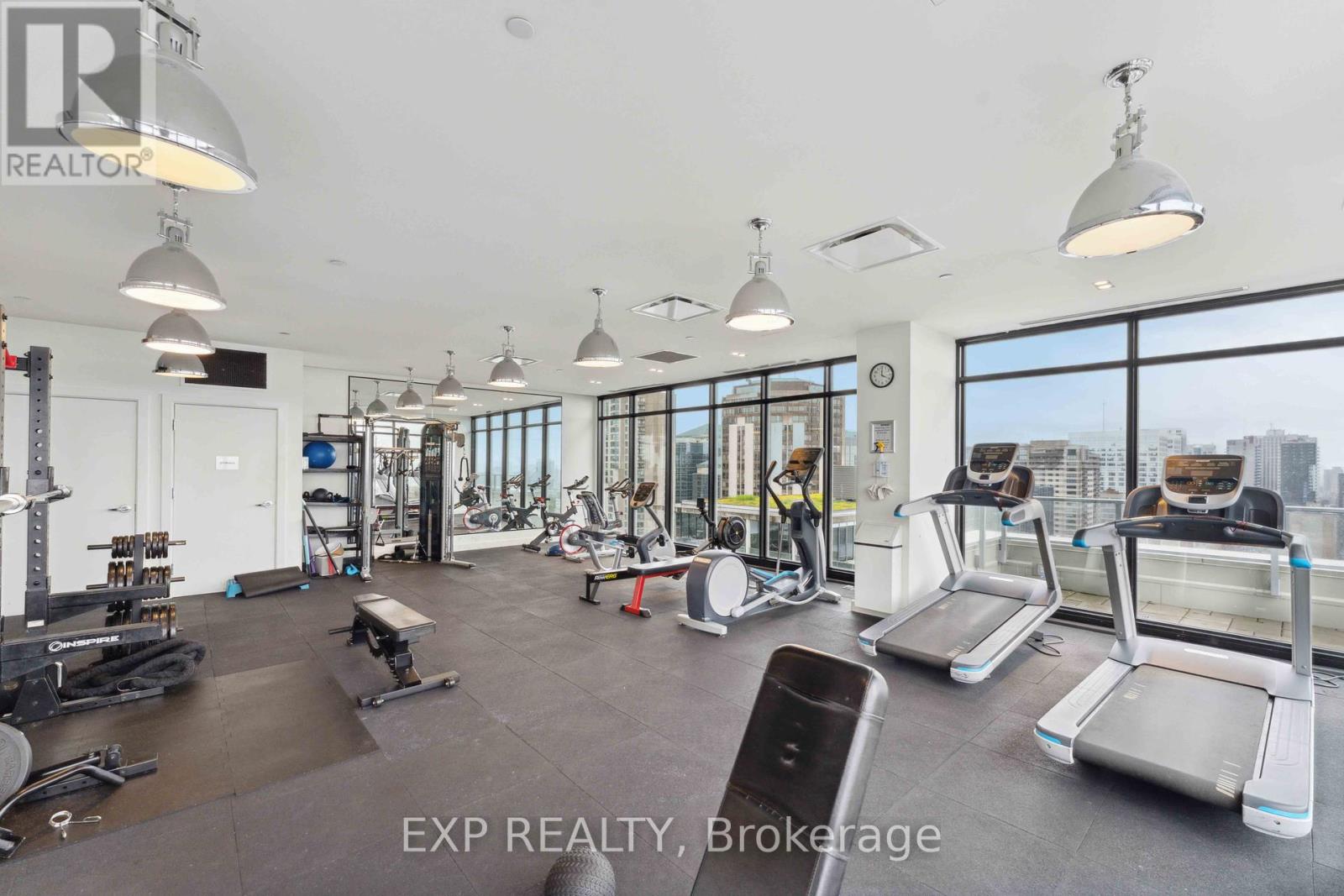 206 - 255 Bay Street