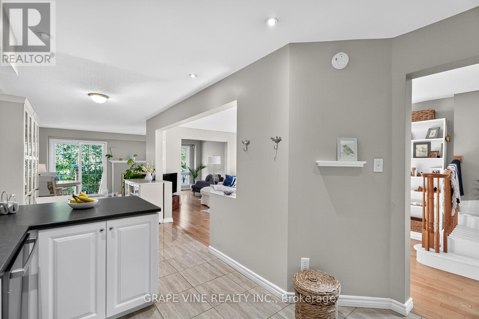 21 Fieldberry Private