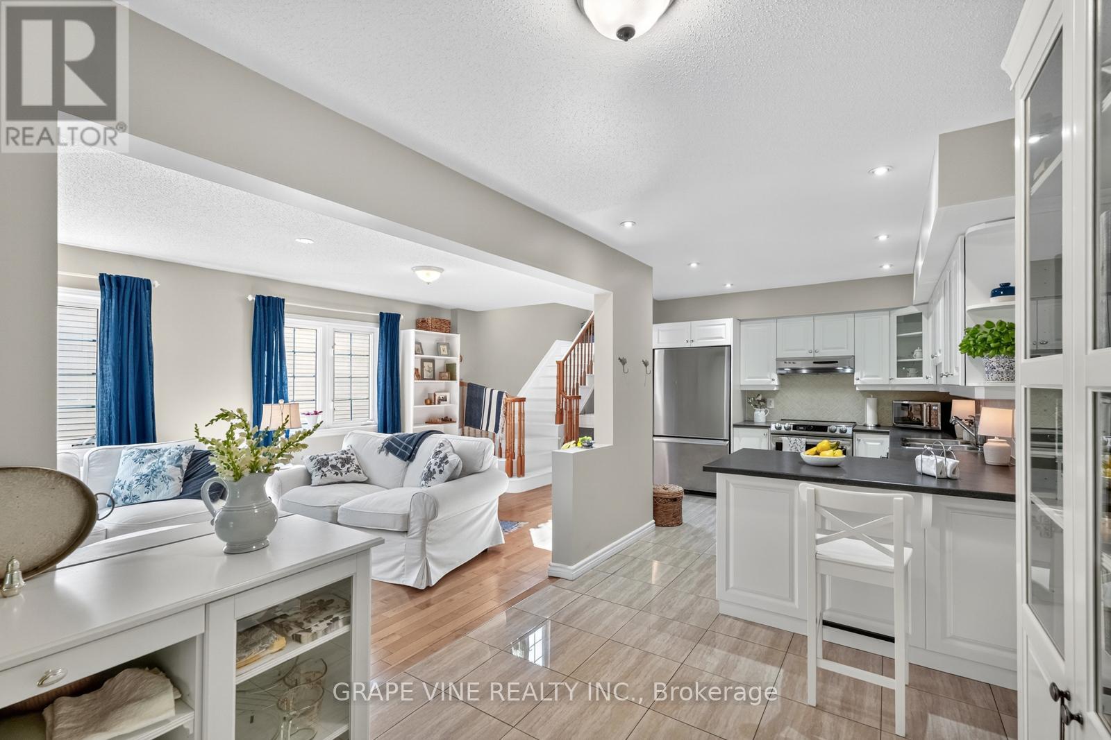 21 Fieldberry Private