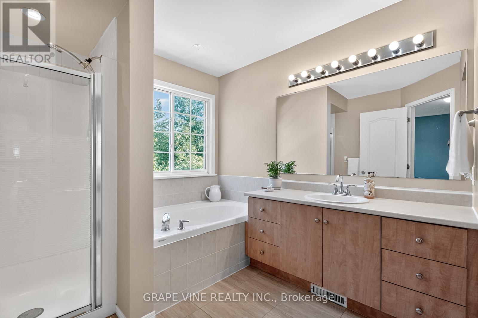 21 Fieldberry Private