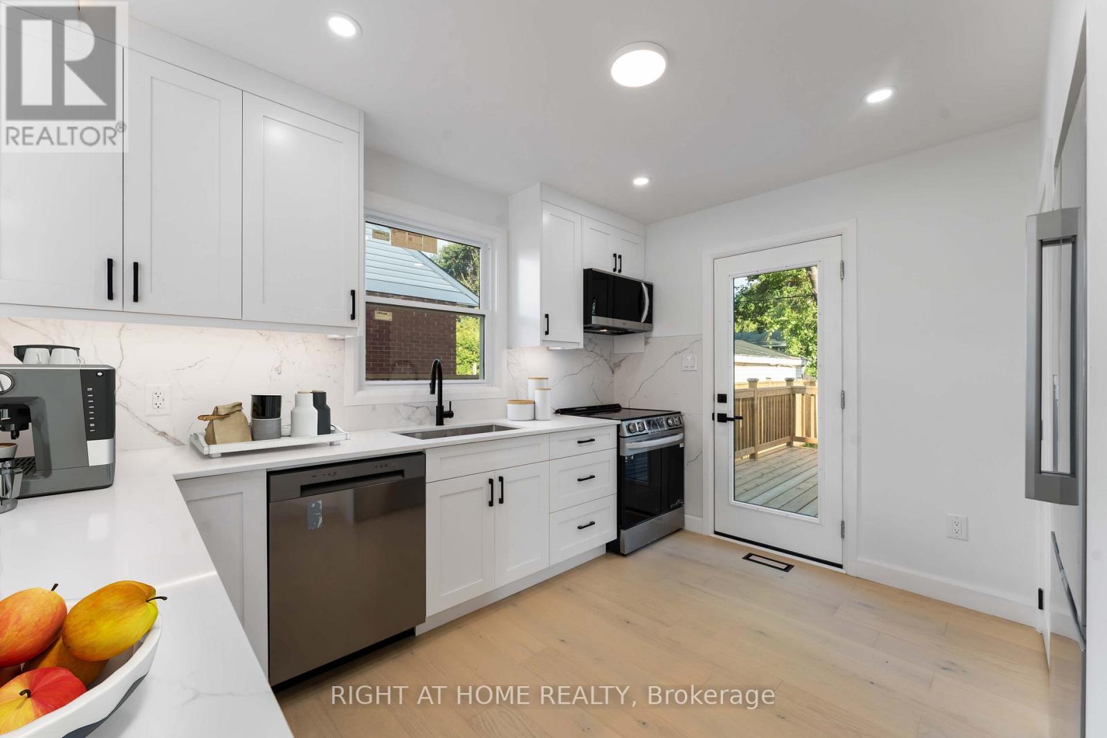 2700 Priscilla Street