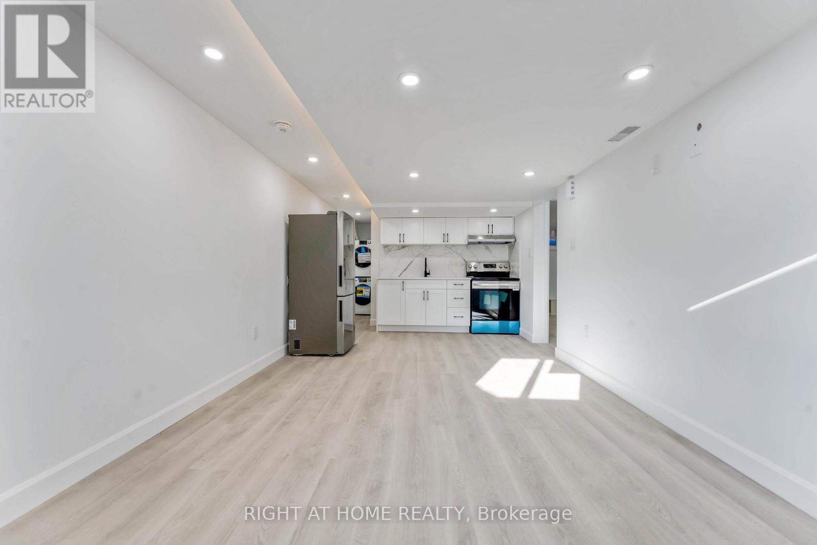 2700 Priscilla Street