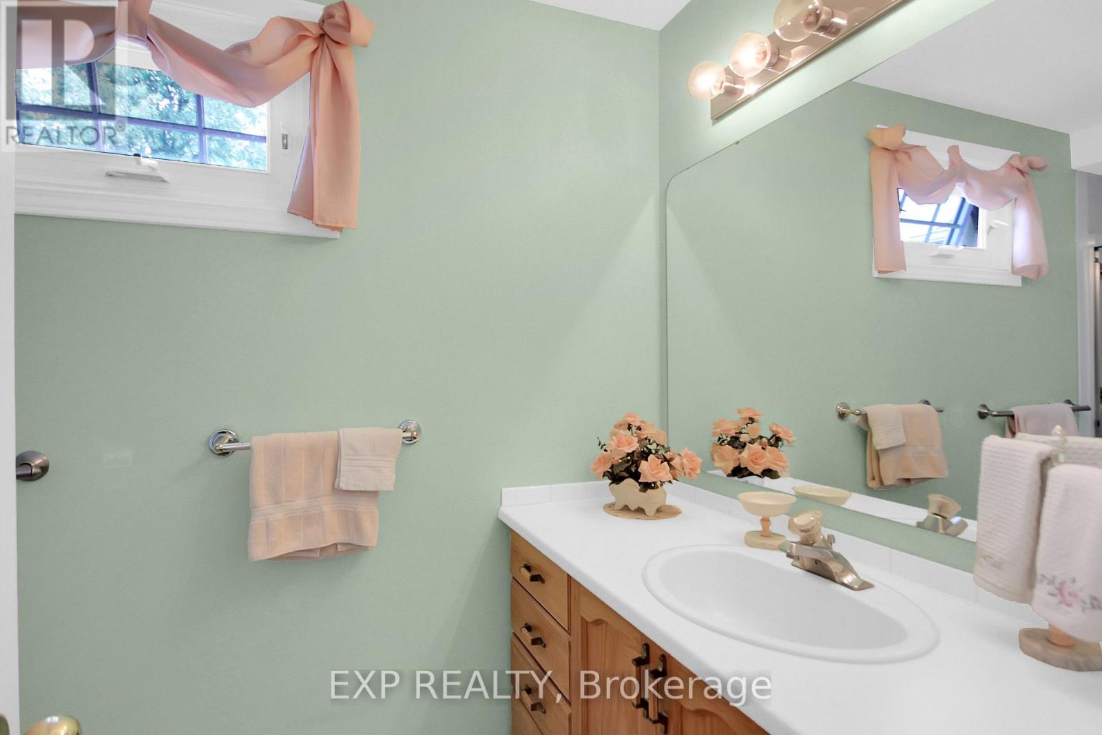 2104 Gardenway Drive