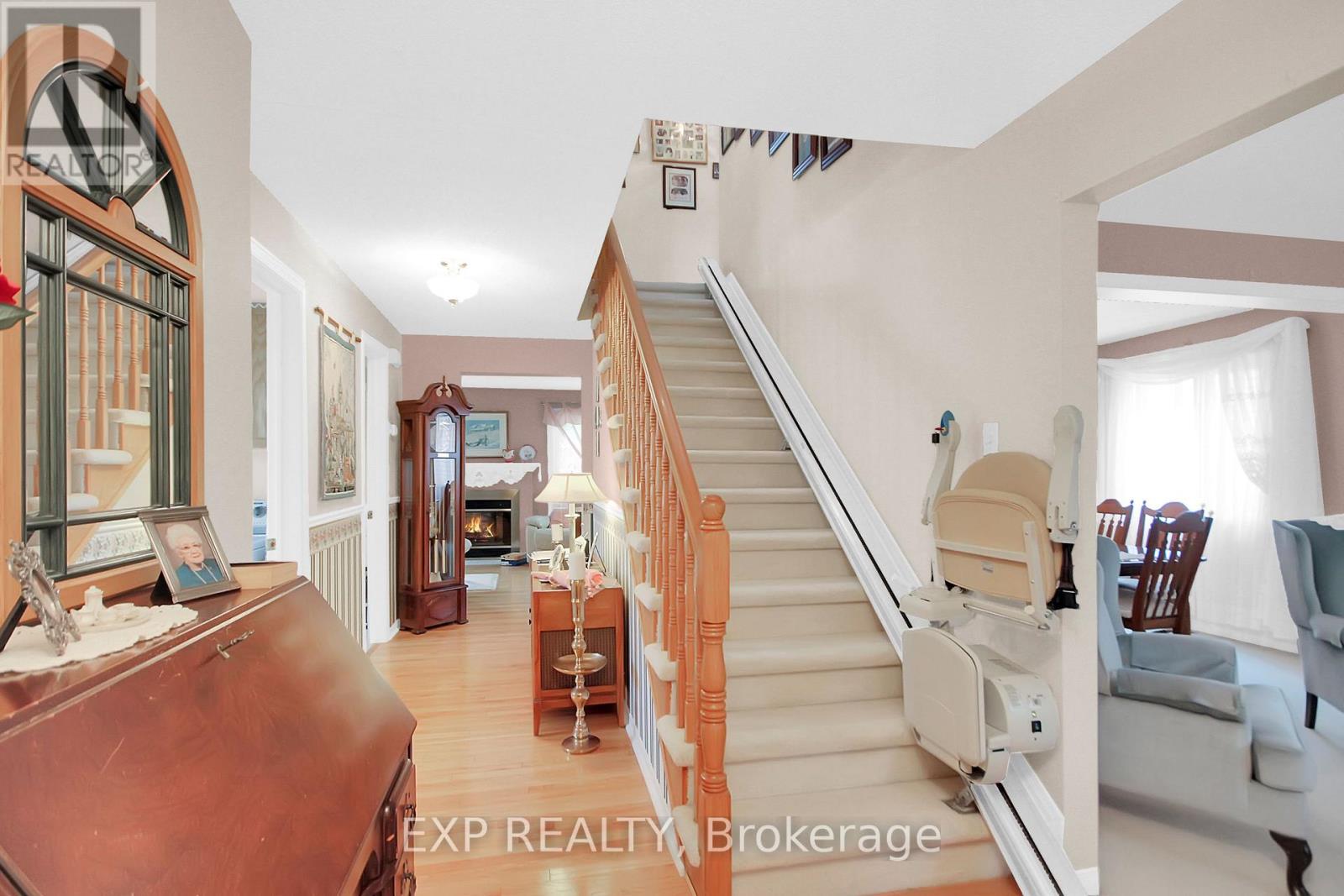 2104 Gardenway Drive