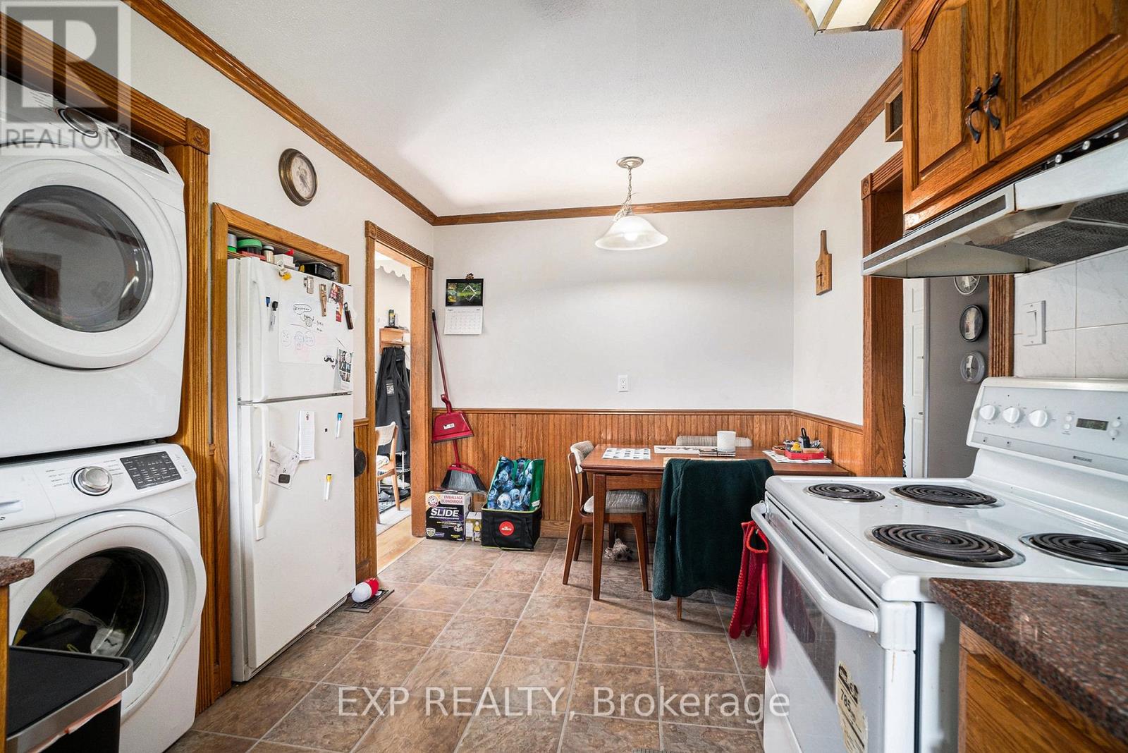 113 Ridgefield Crescent