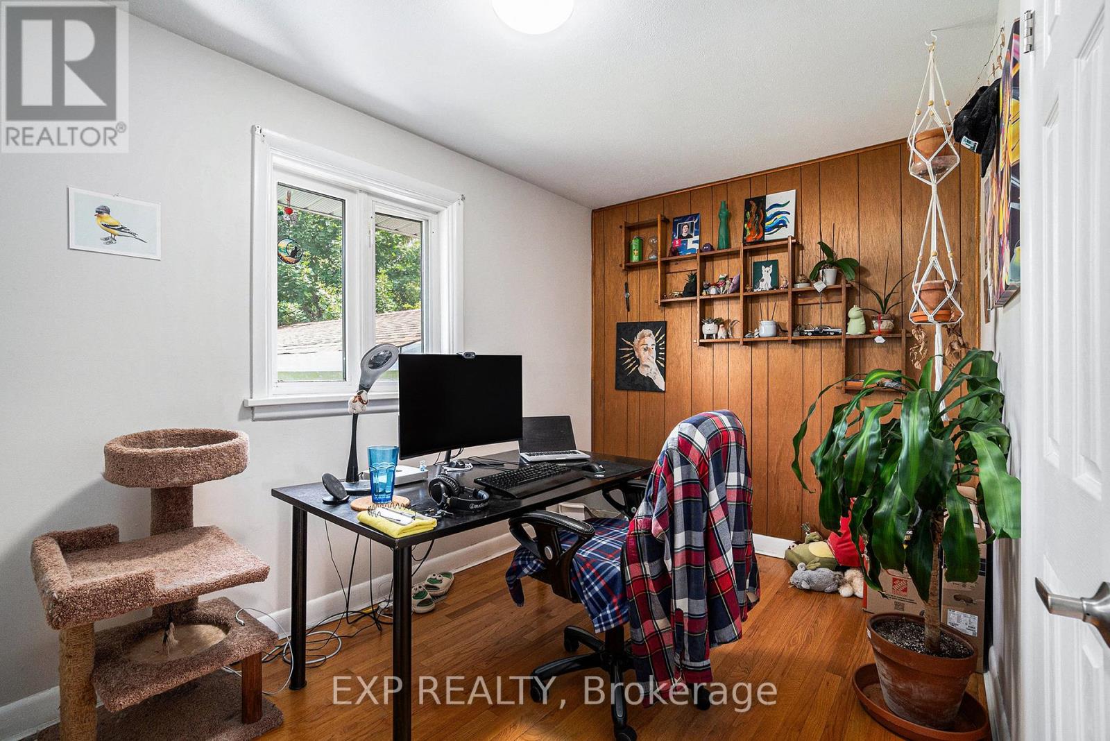 113 Ridgefield Crescent
