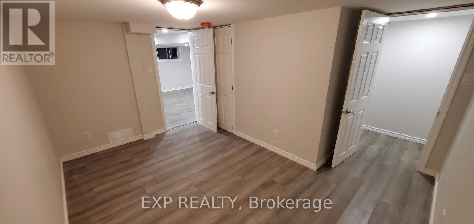 113 Ridgefield Crescent