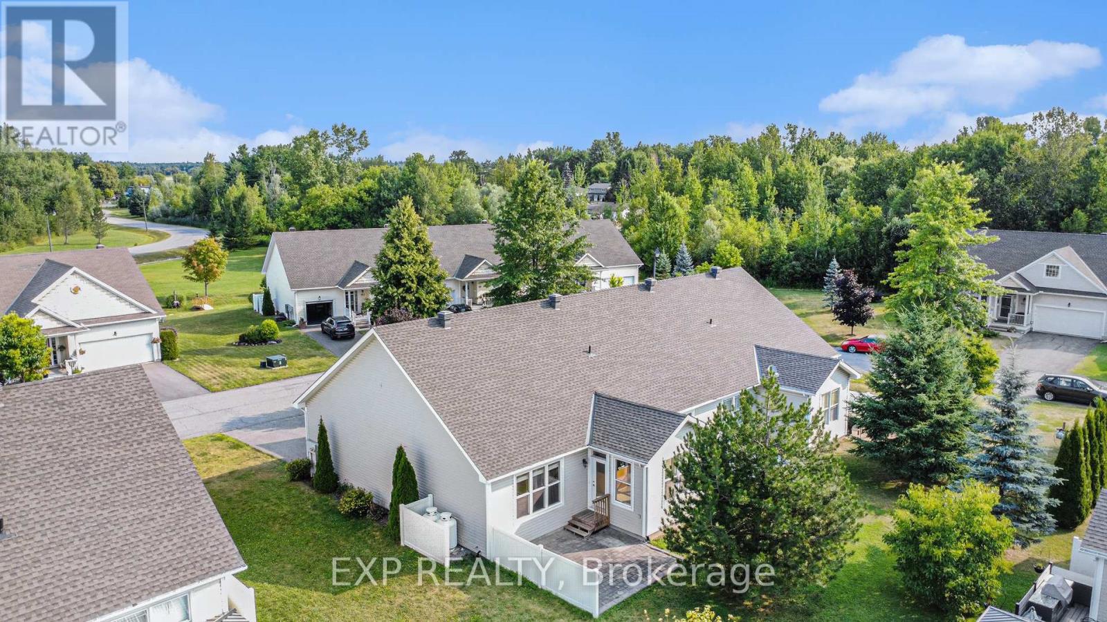 652 Country Trail Private
