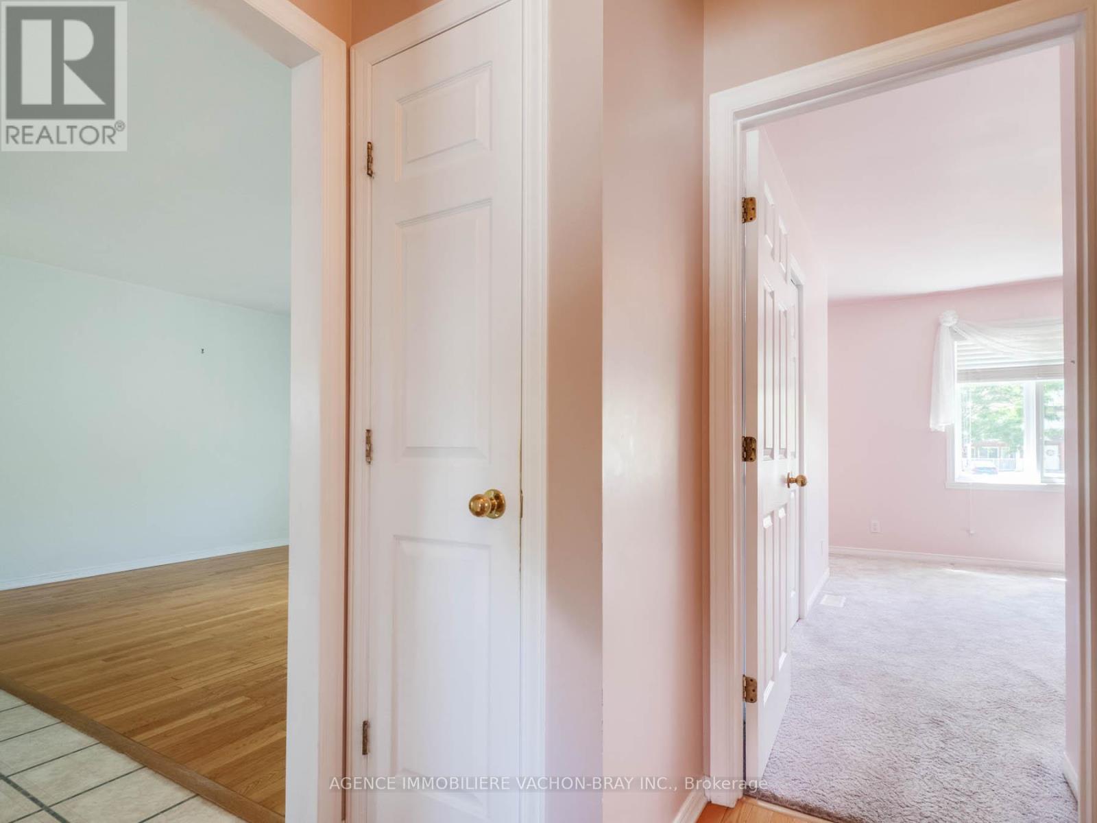 53 Sandfield Avenue N