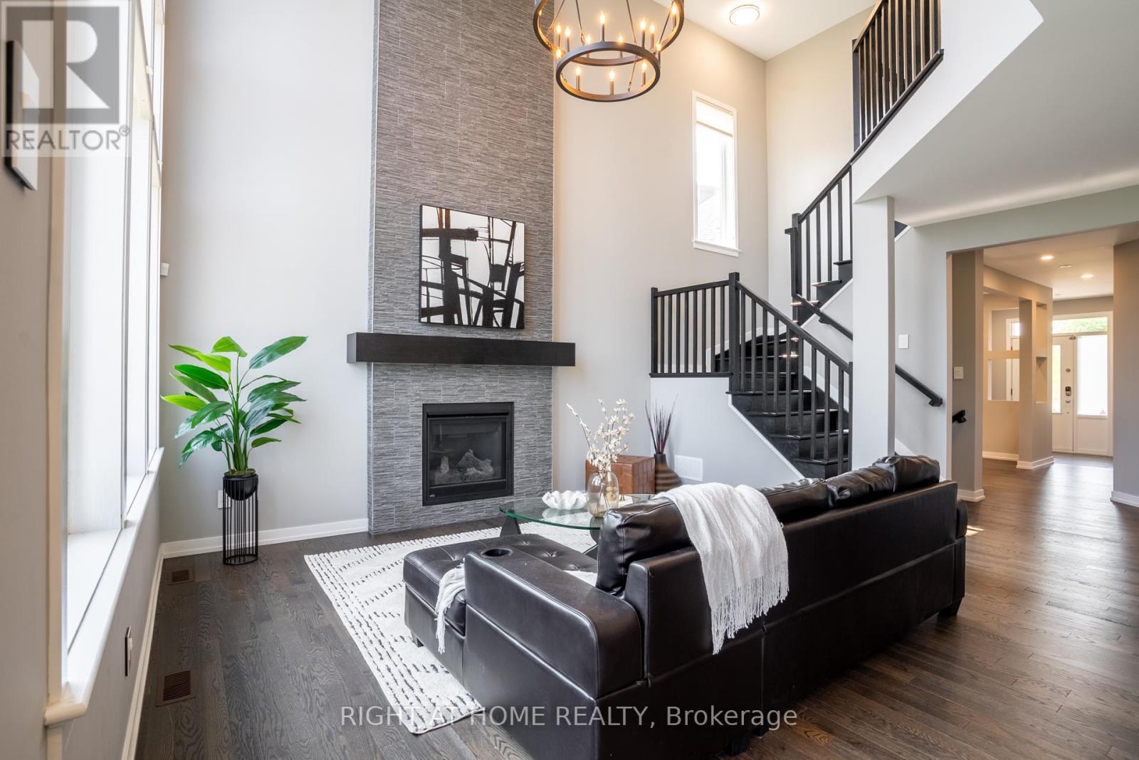 345 Andalusian Crescent
