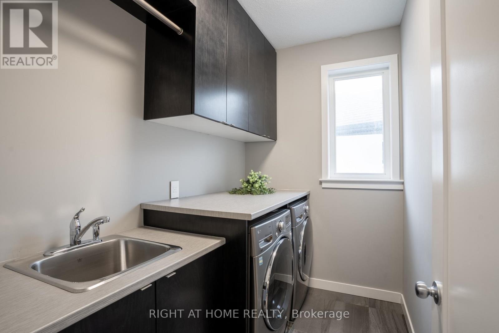 345 Andalusian Crescent