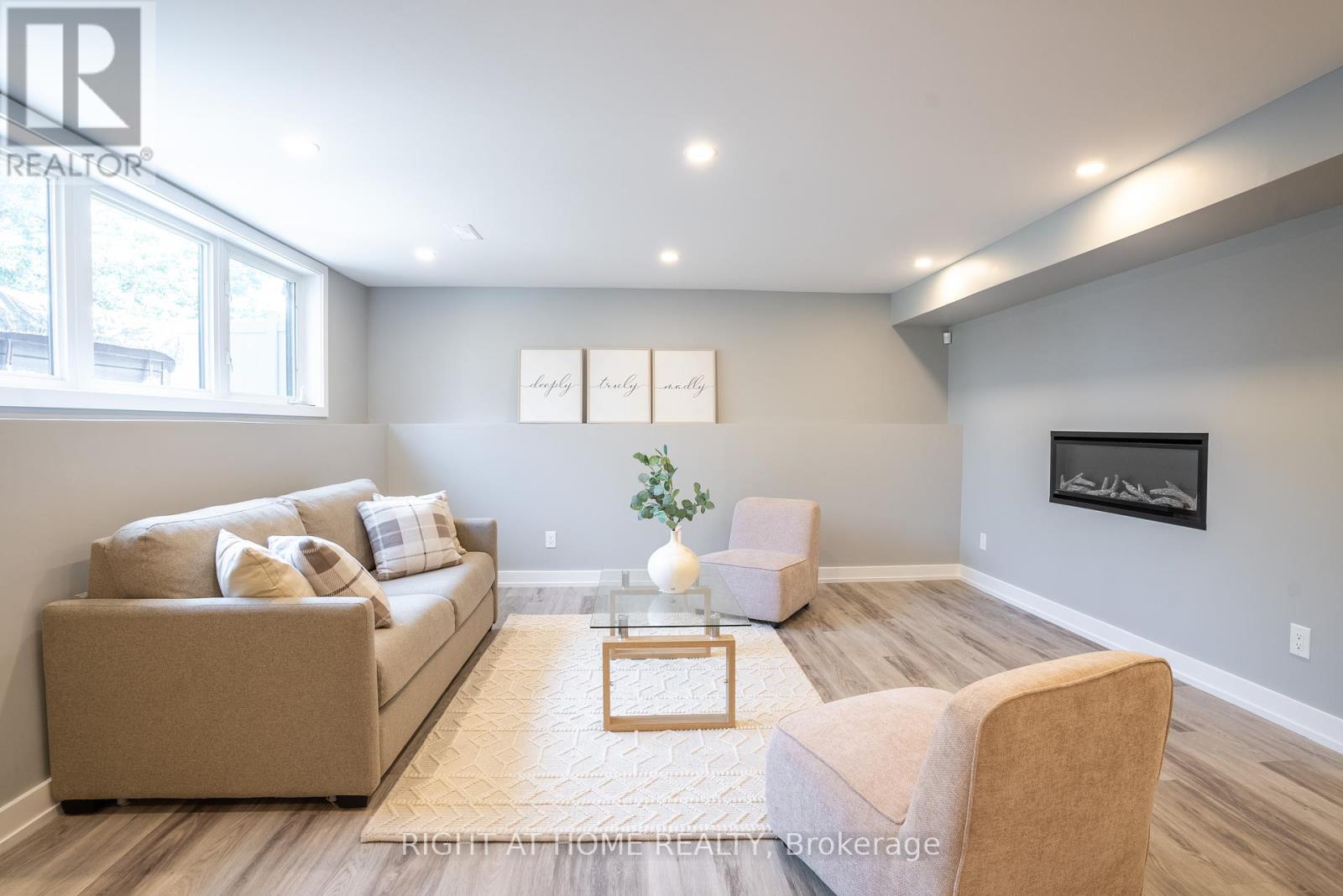 345 Andalusian Crescent
