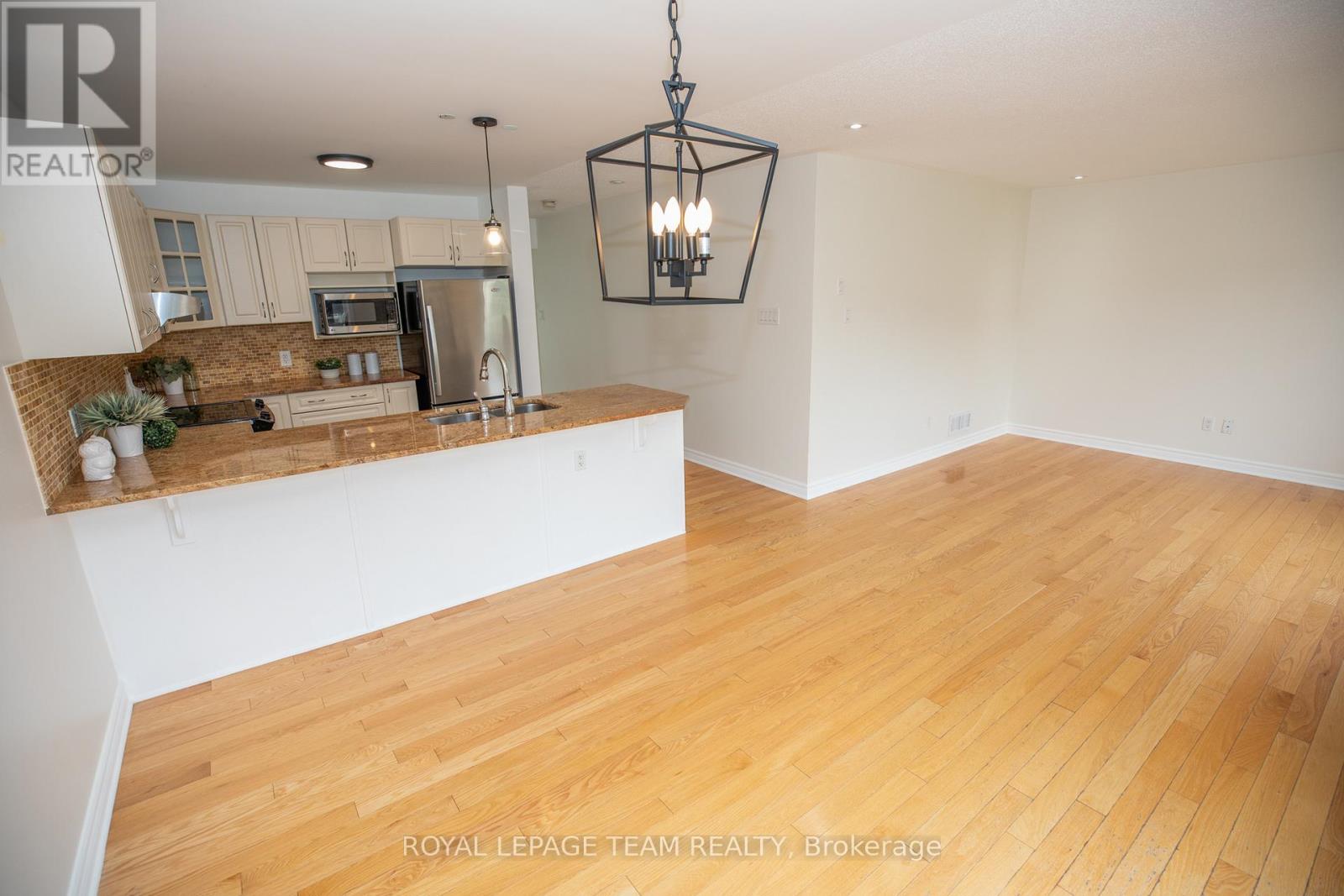 687 Paul Metivier Drive
