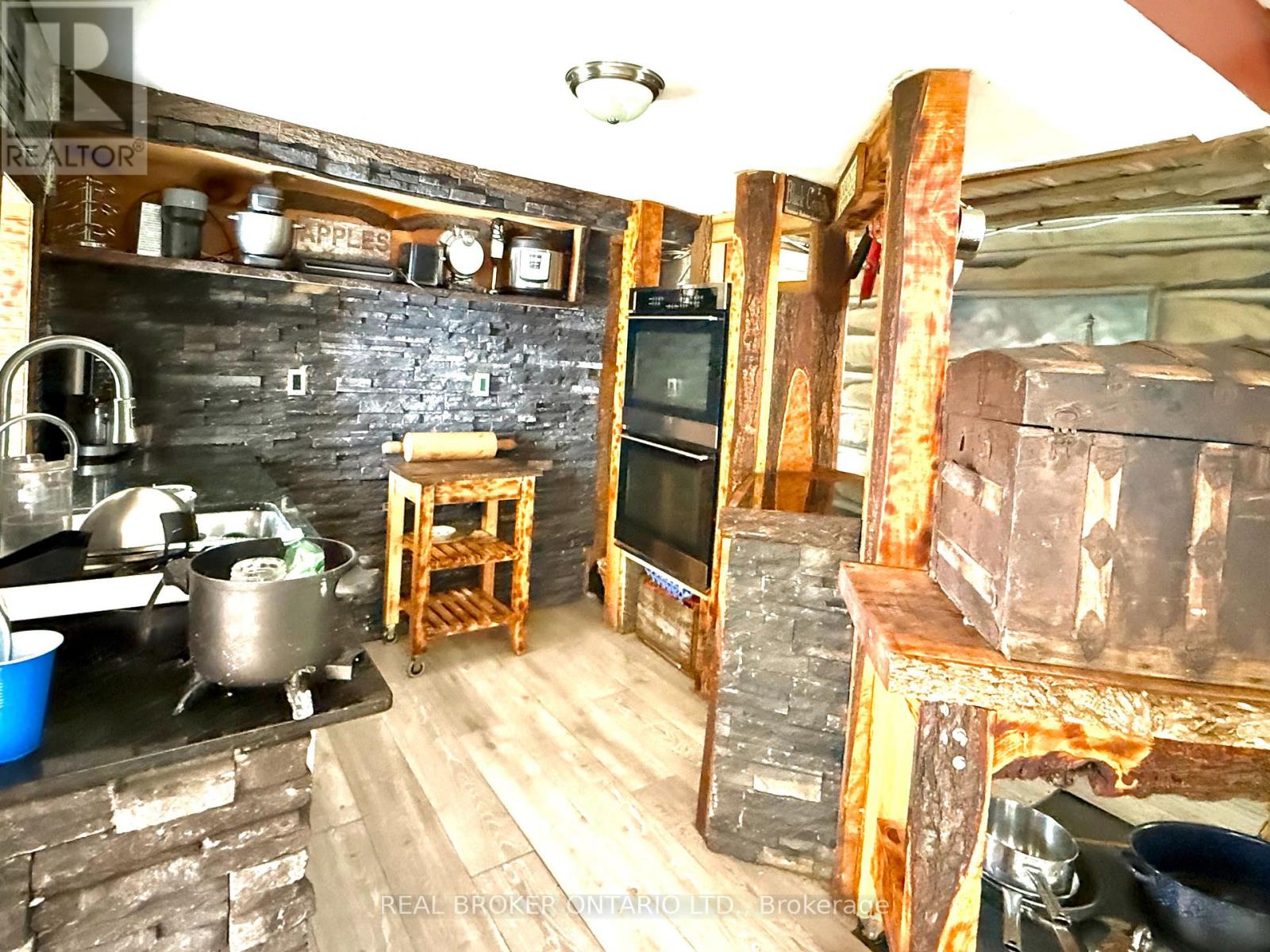 2401 Totem Ranch Road