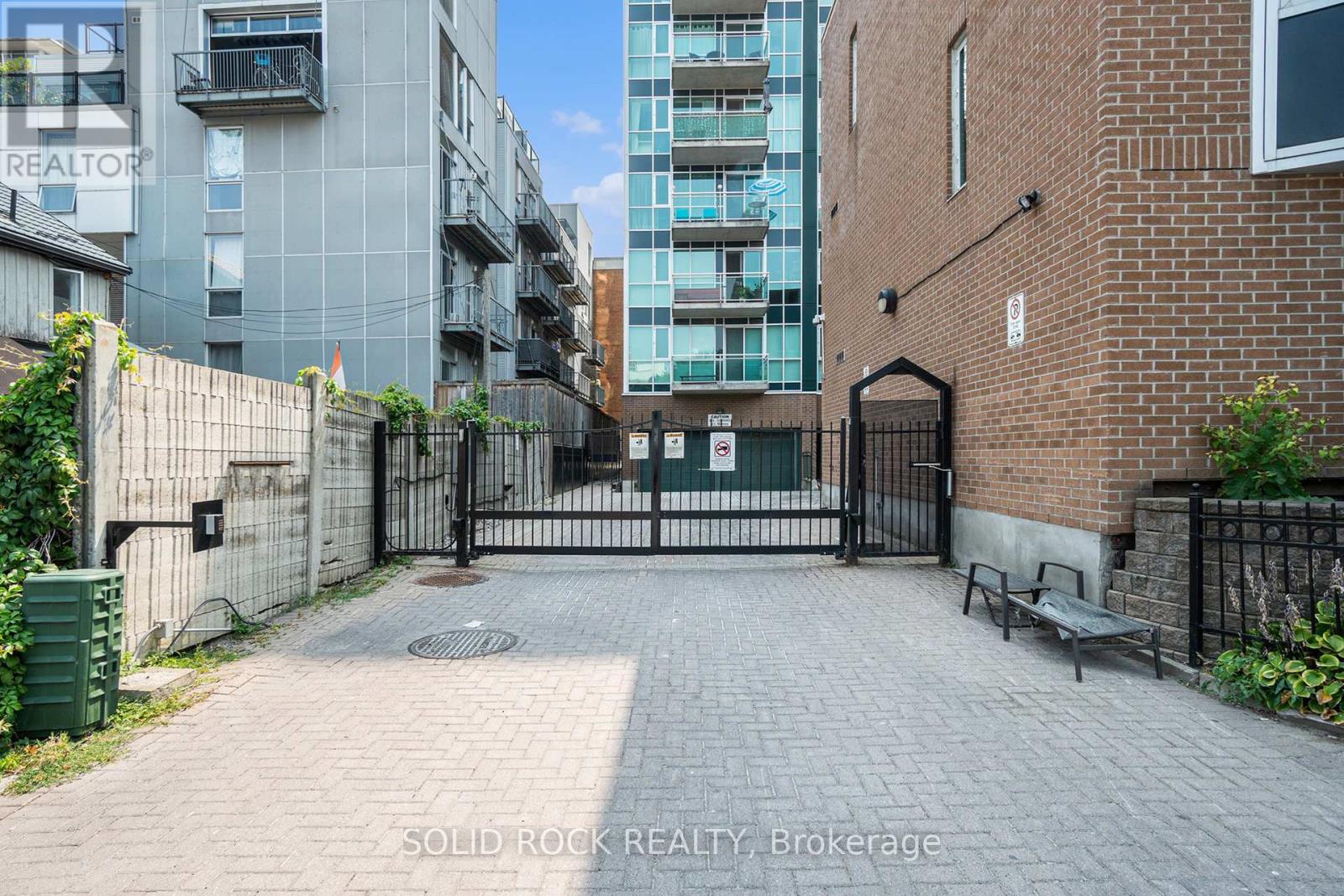 202 - 134 York Street