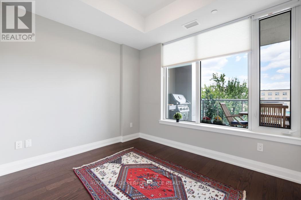 412 - 570 De Mazenod Avenue
