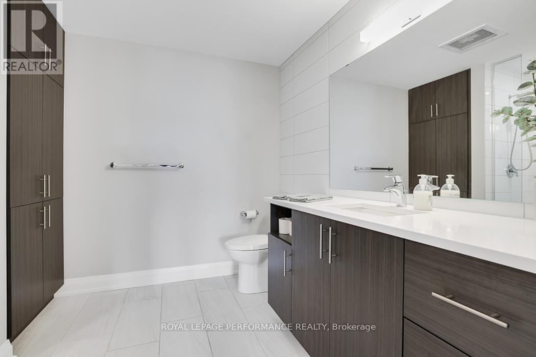 412 - 570 De Mazenod Avenue