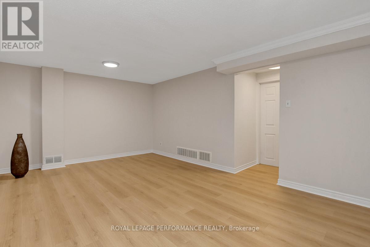 22 - 550 Straby Avenue