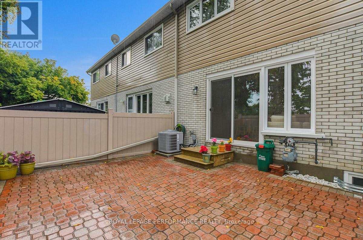 22 - 550 Straby Avenue