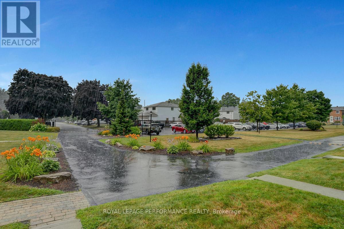 22 - 550 Straby Avenue