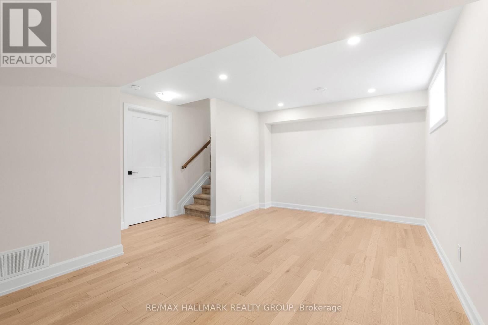 404 Premiere Lane