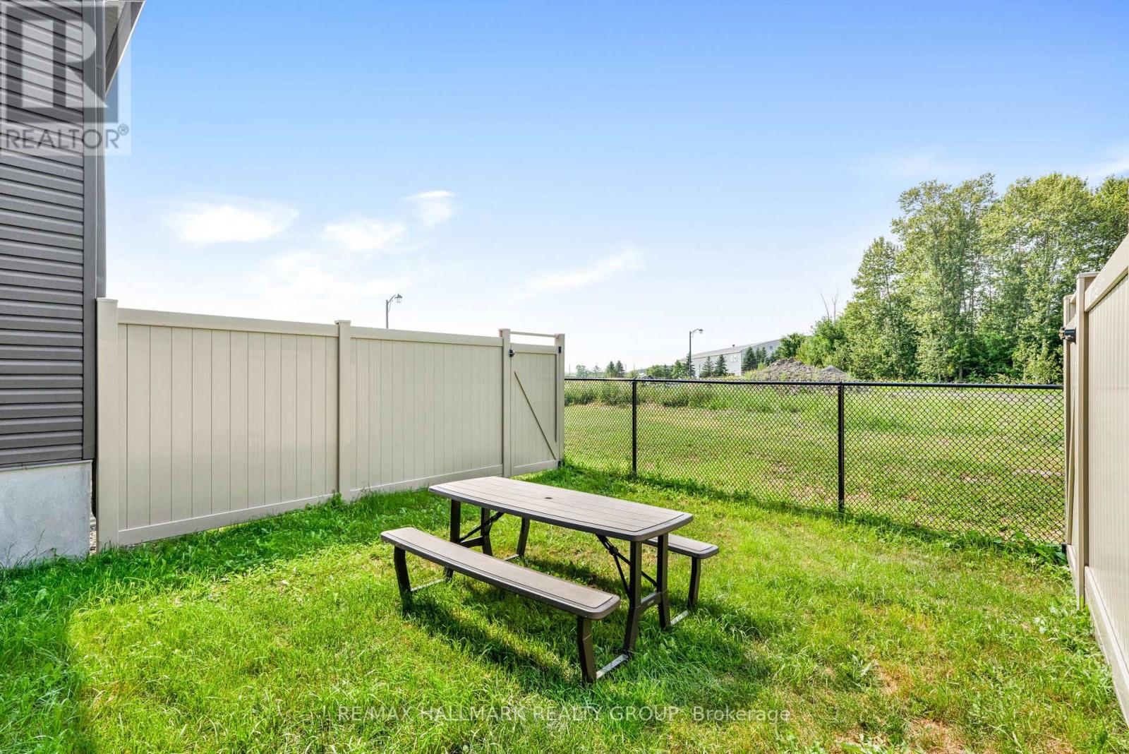 404 Premiere Lane