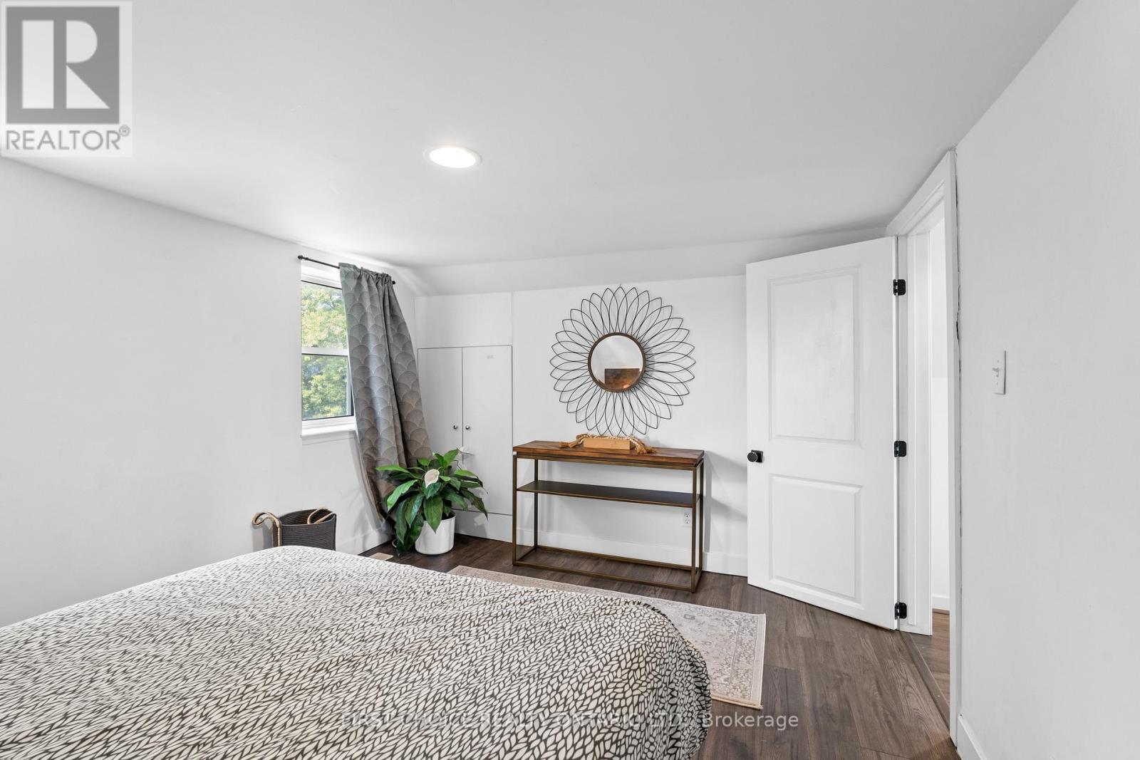 10 Campbell Reid Court