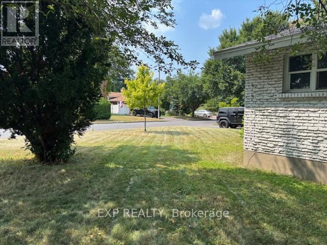 655 Gardenvale Road W