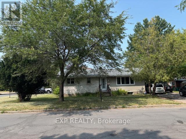 655 Gardenvale Road W