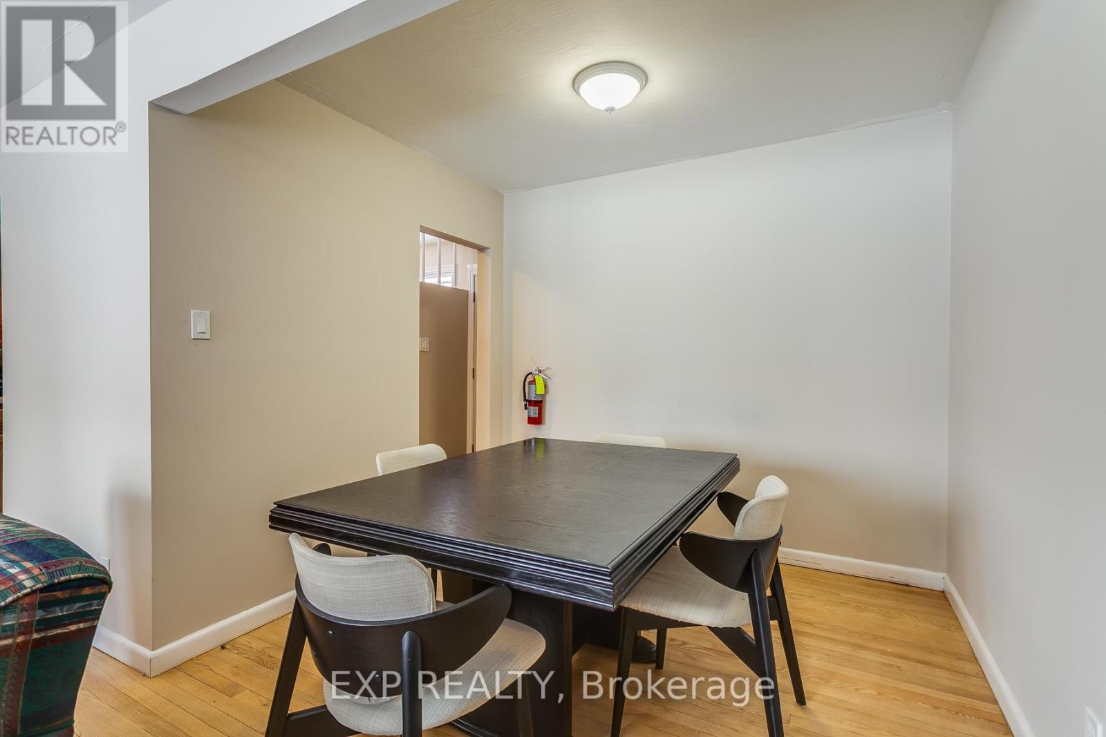 655 Gardenvale Road W