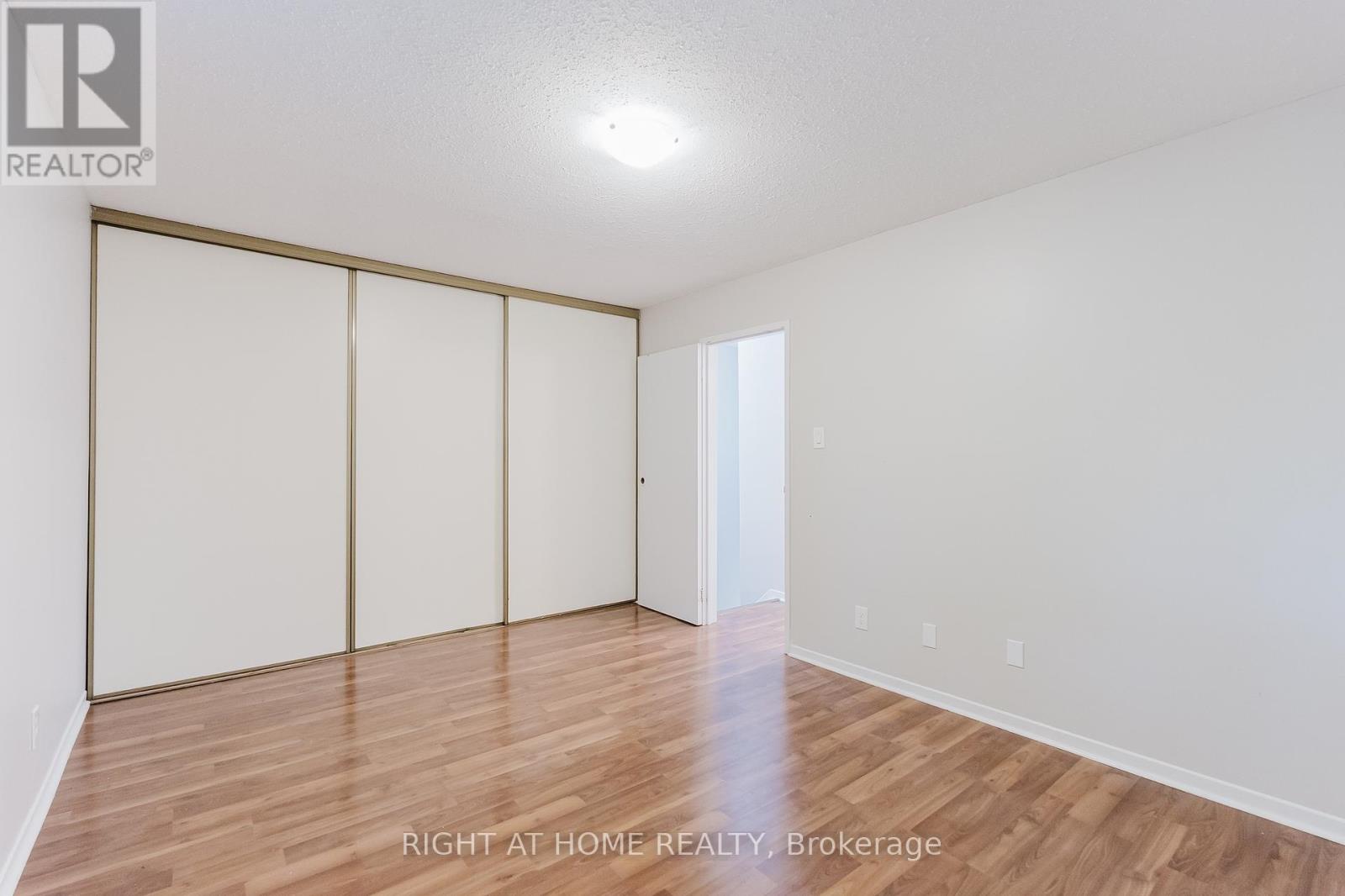 102 - 23 Mcclintock Way