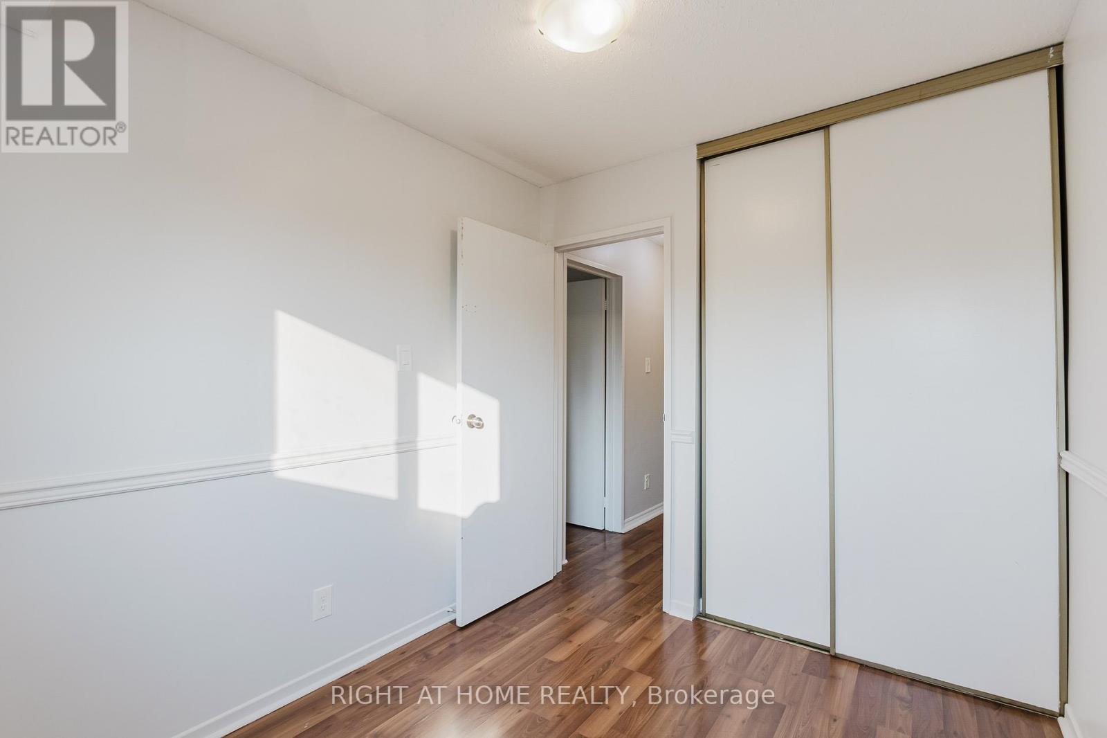 102 - 23 Mcclintock Way