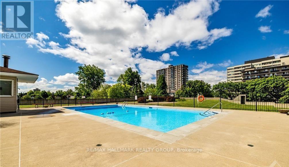 315 - 1100 Ambleside Drive